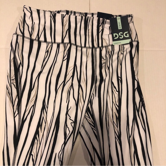 DSG Women's Size Medium Momentum High Rise Capris Legging Black And White - Picture 2 of 13